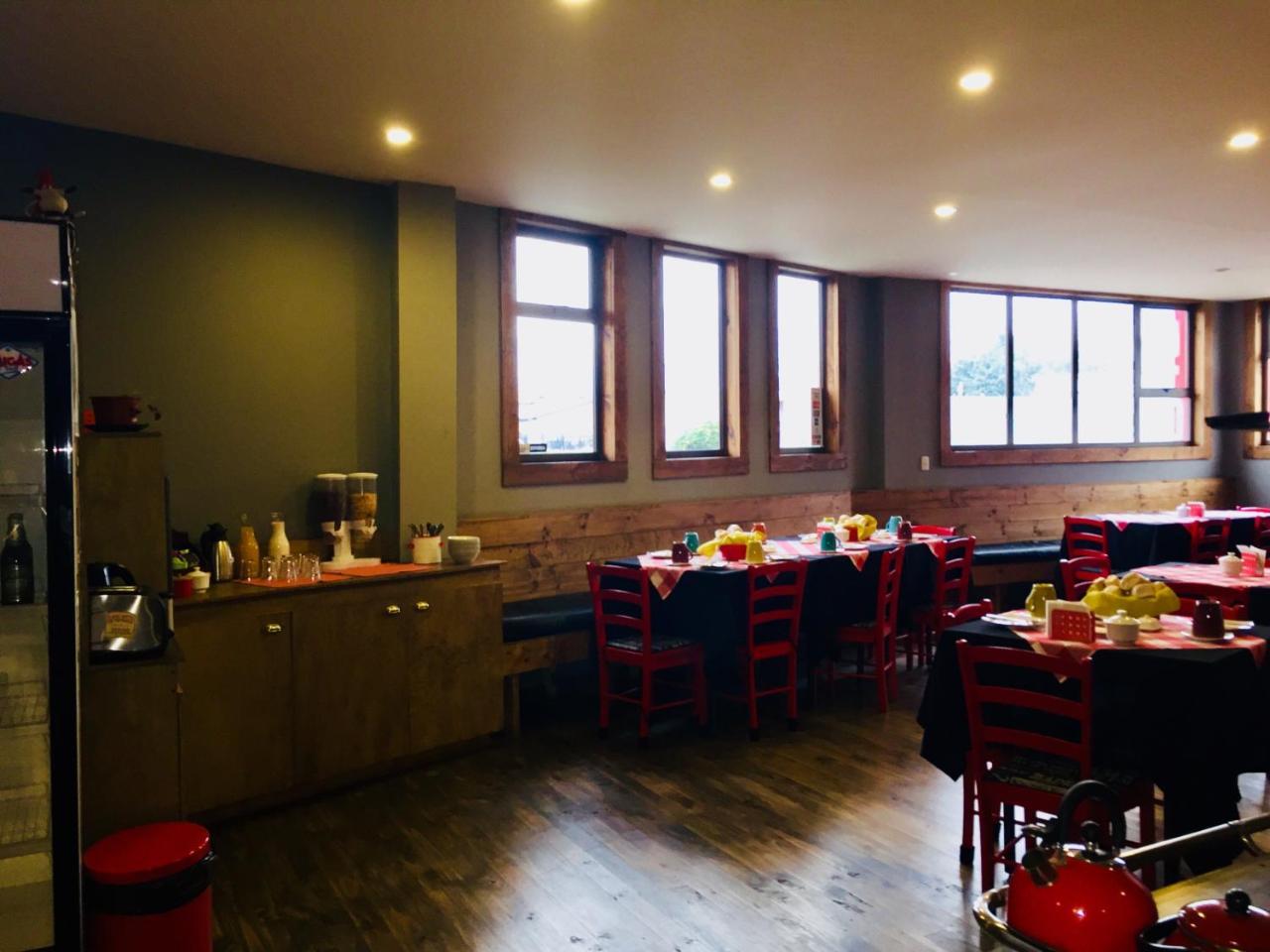 Hostal Esquina Patagonica Coyhaique Eksteriør billede
